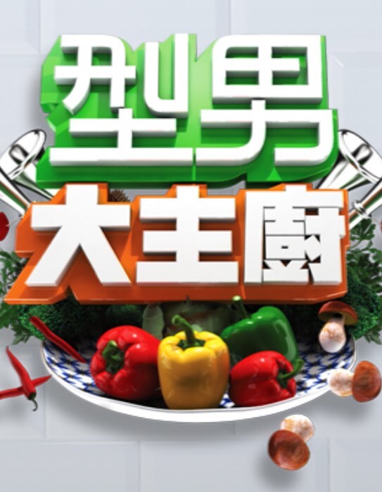 【黑料泄密】反差露脸骚女，换上情趣衣秒变小母狗，卖力吹箫，口爆一滴不剩全射嘴里 - 9cao